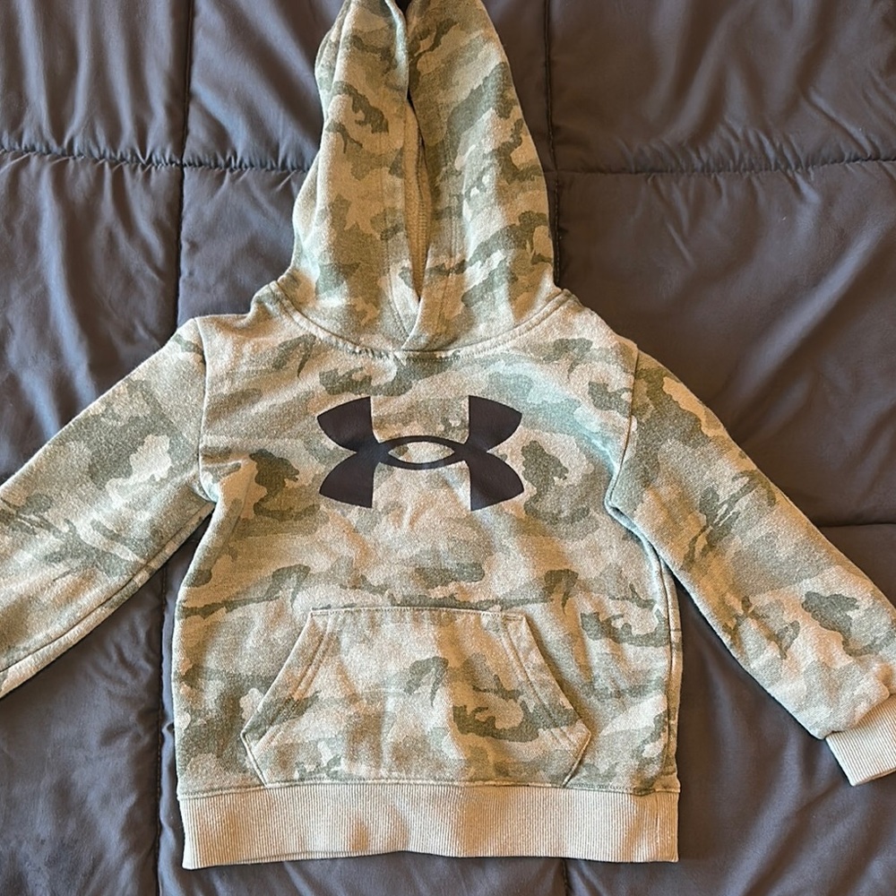 Under Armour Green Camouflage‎ Hoodie Sweatshirt